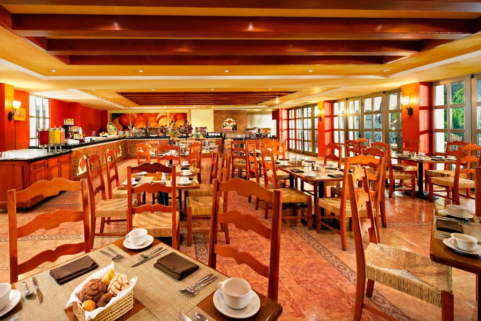 Fiesta Americana Hacienda Ixtapan De La Sal Exteriér fotografie The restaurant